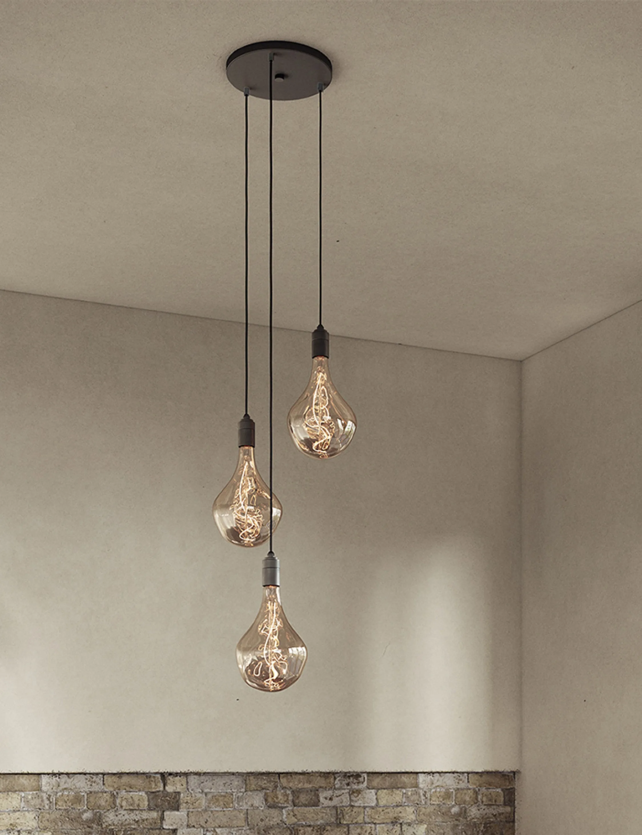 Triple Pendant Light with Voronoi II by Tala Lulu and Georgia
