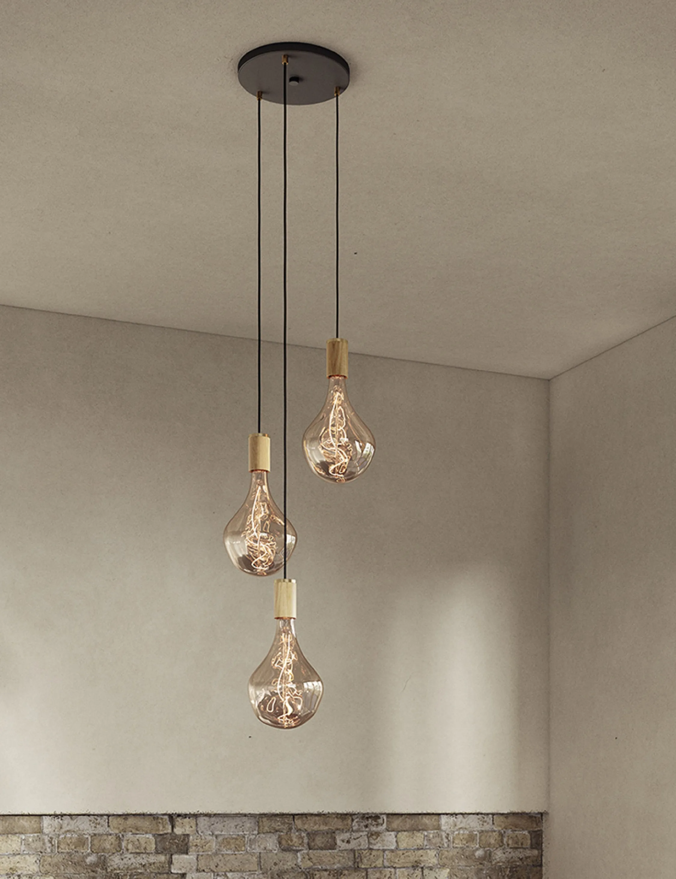 Triple Pendant Light with Voronoi II by Tala Lulu and Georgia
