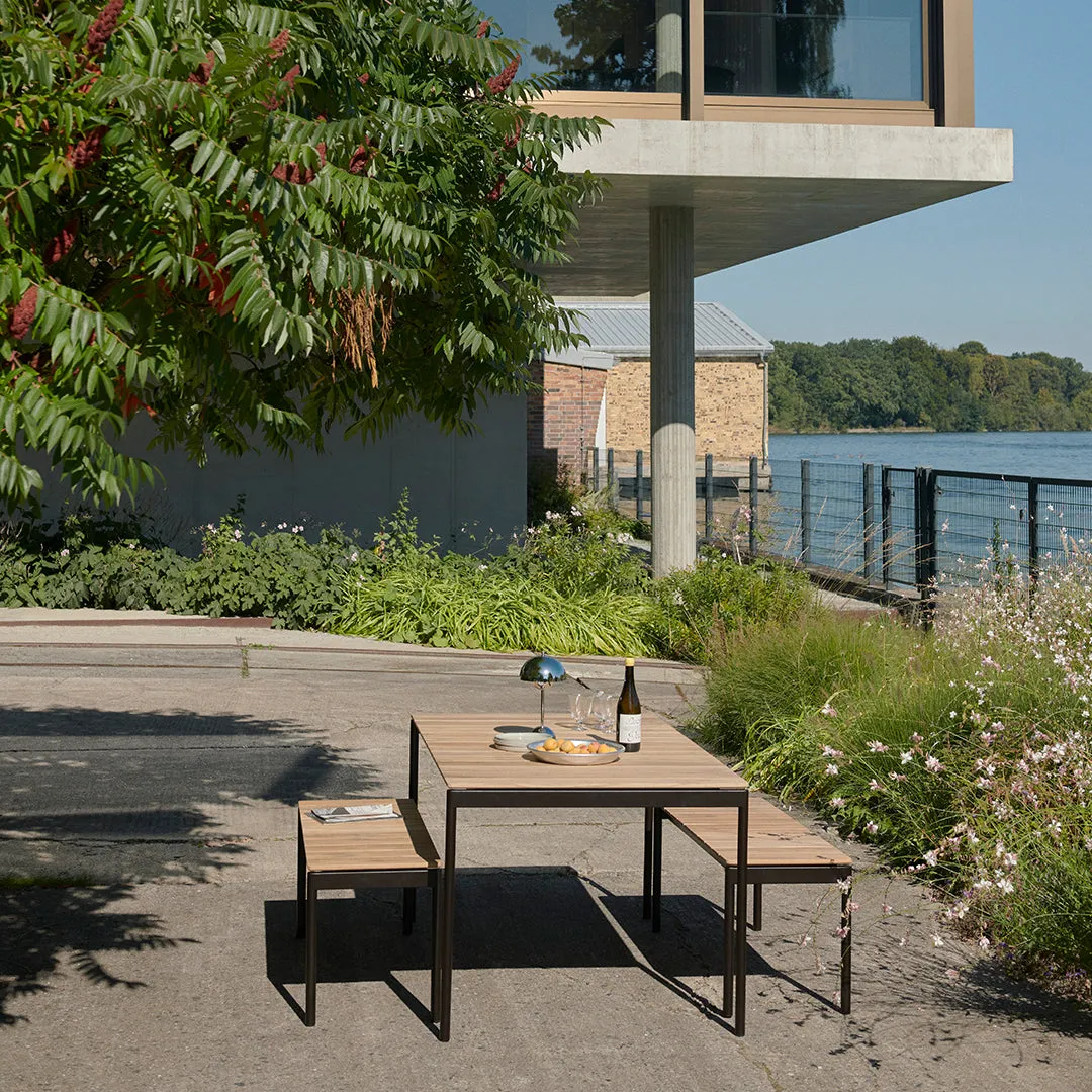 Ville AV25/AV26 Outdoor Dining Table