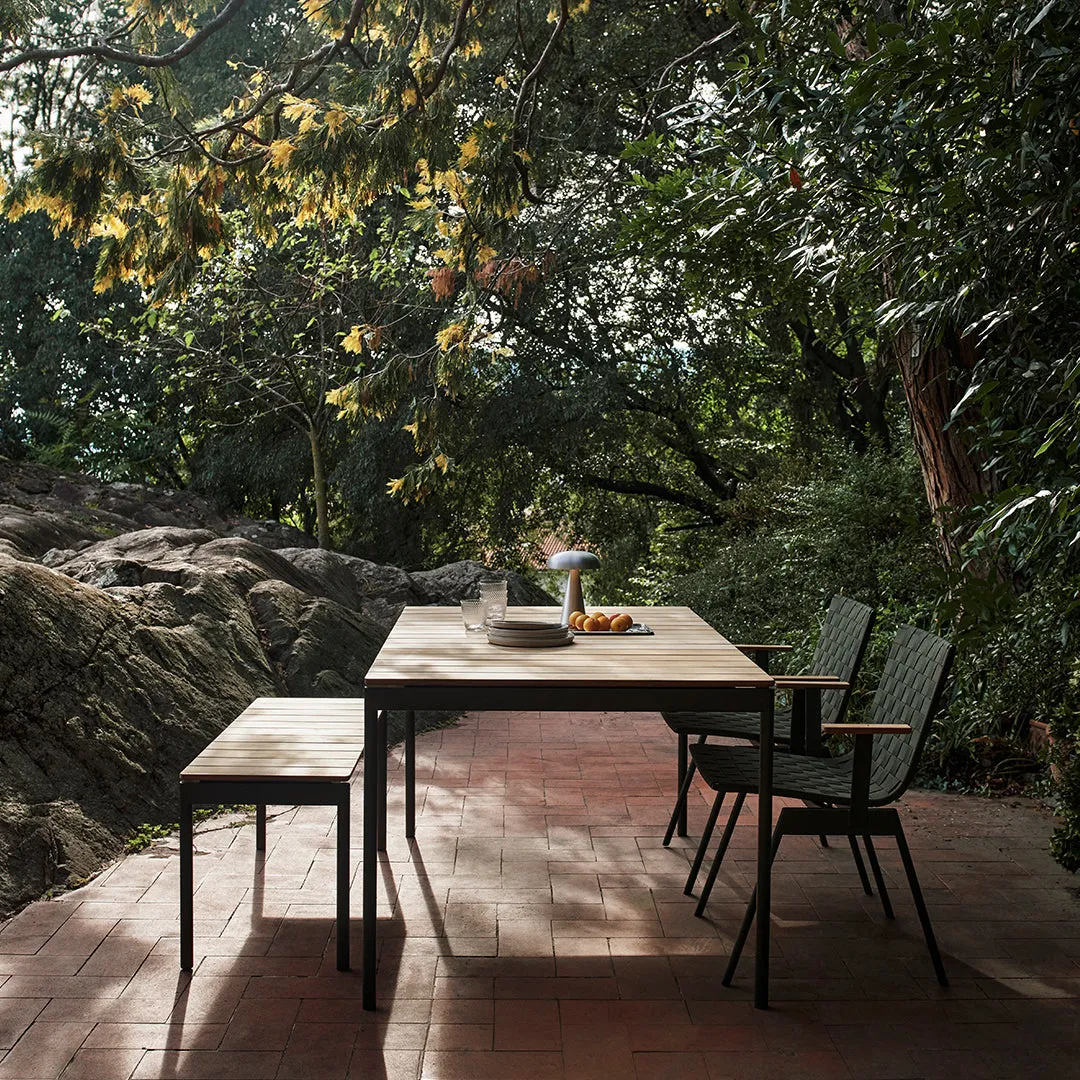Ville AV25/AV26 Outdoor Dining Table
