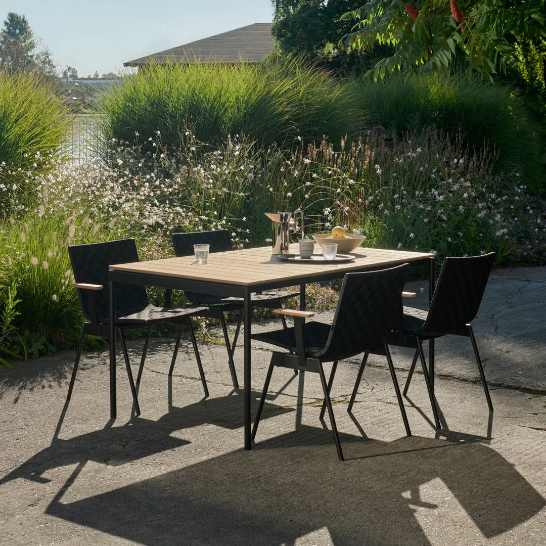Ville AV25/AV26 Outdoor Dining Table
