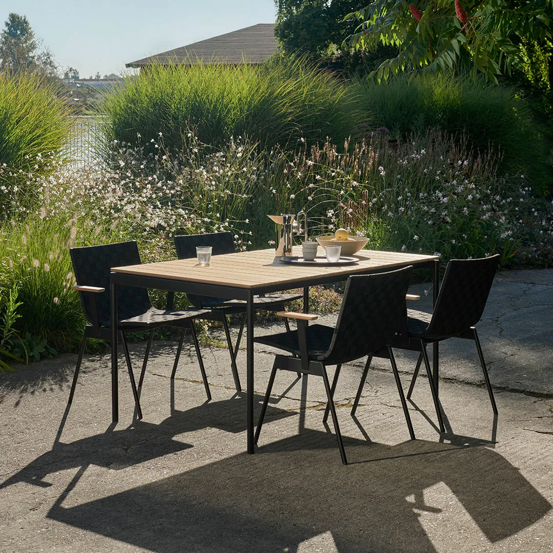 Ville AV34 Outdoor Armchair