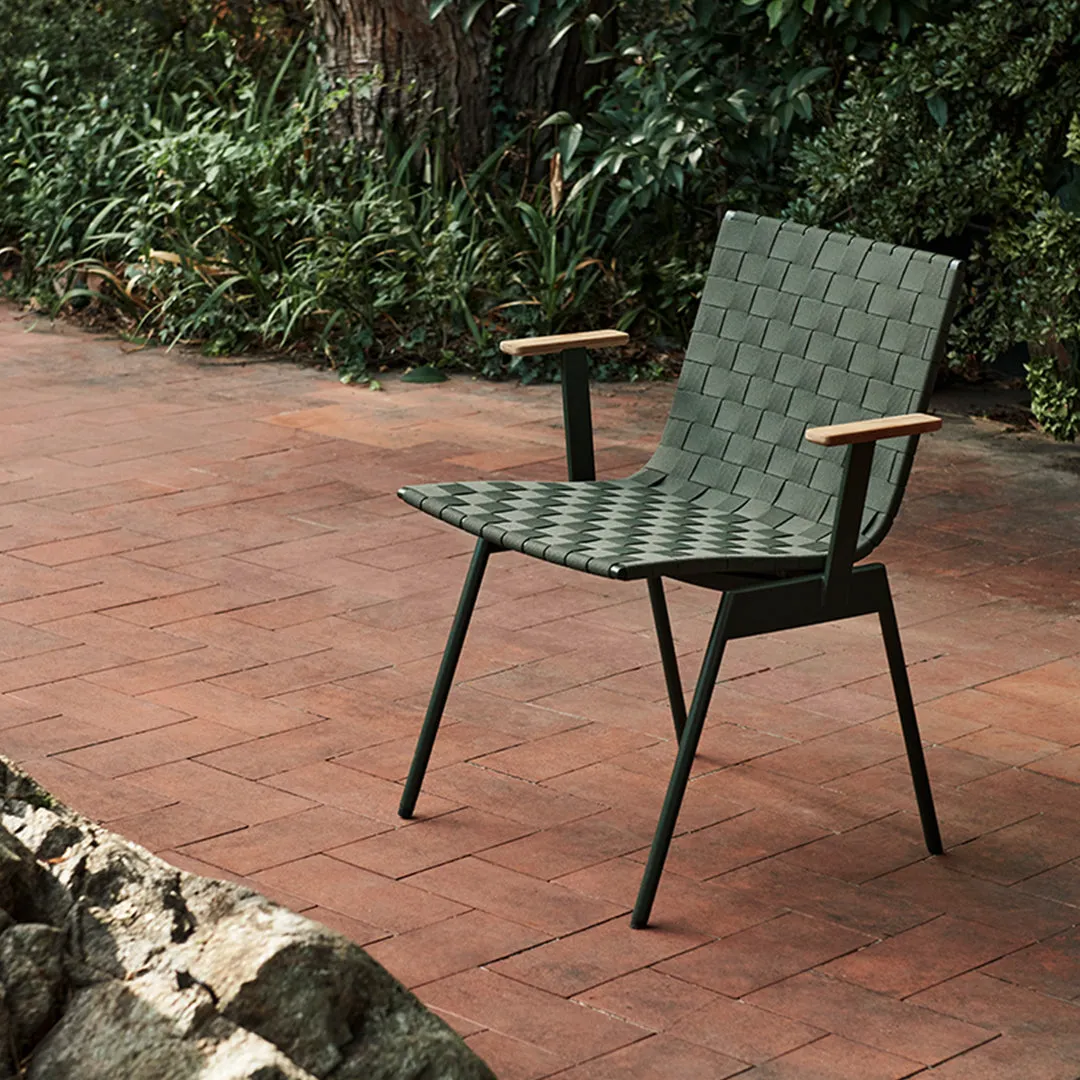 Ville AV34 Outdoor Armchair