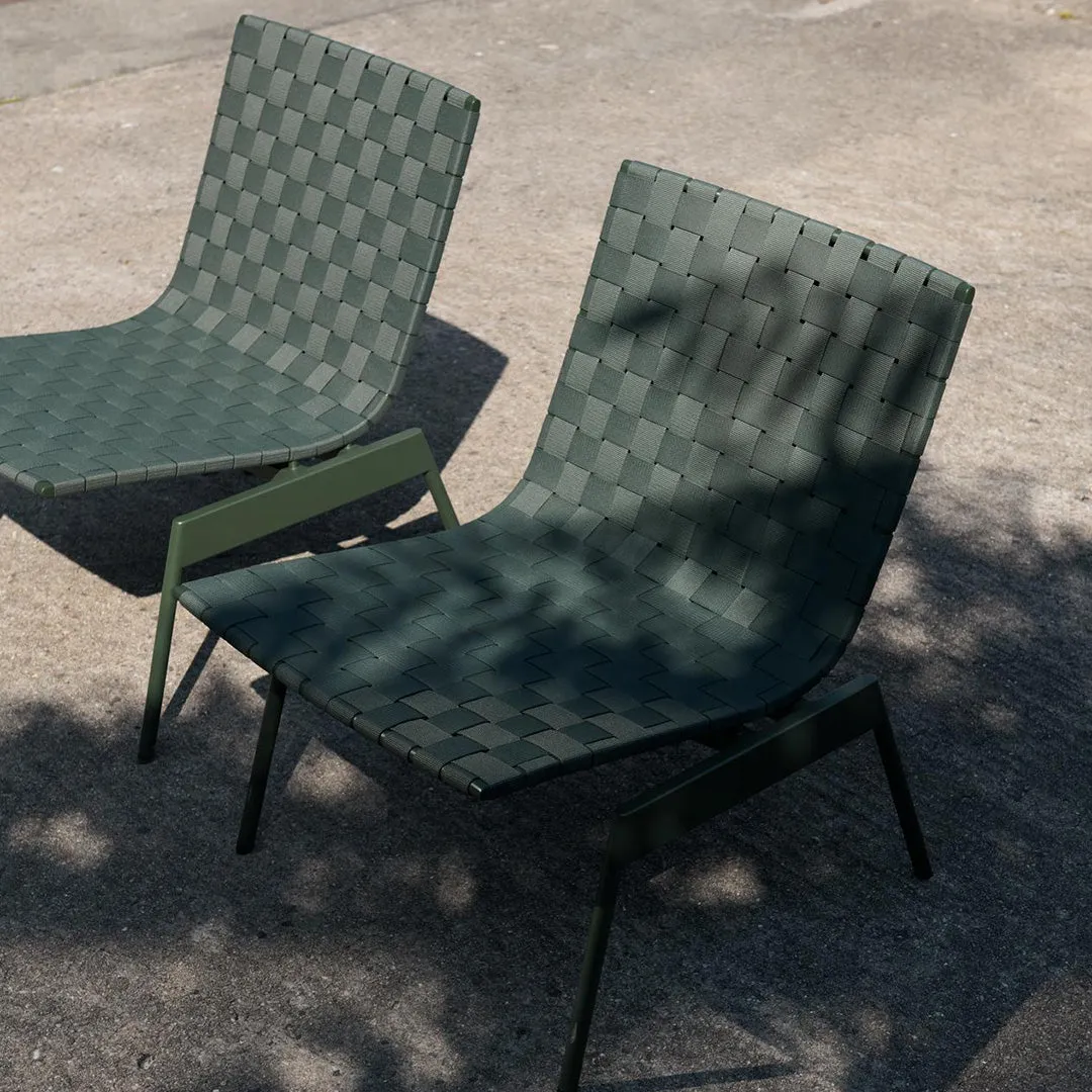 Ville AV44 Outdoor Lounge Chair - Stackable
