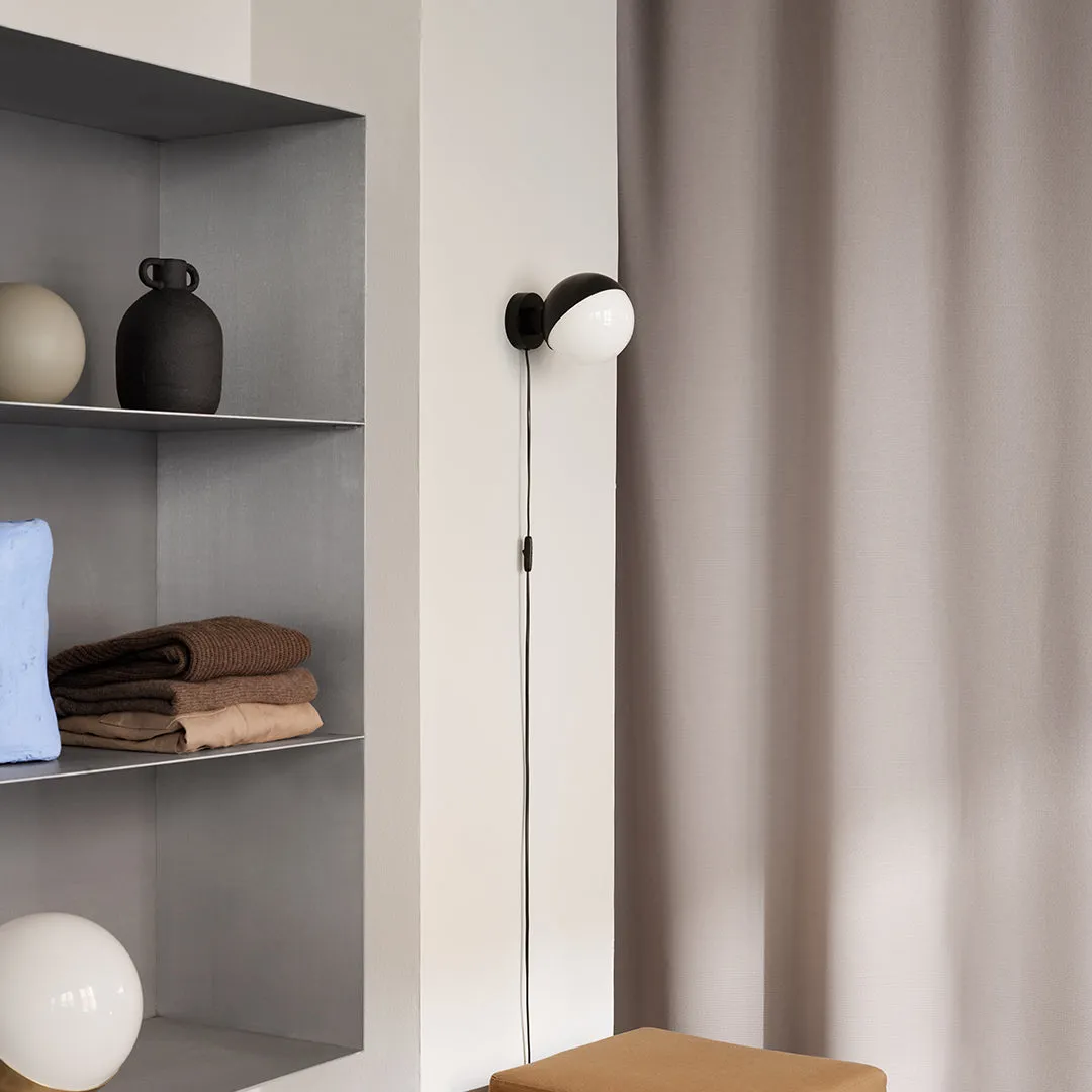 VL Studio Wall Light