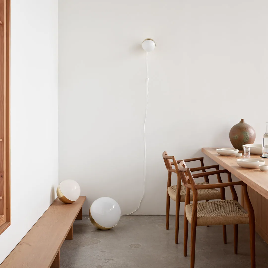 VL Studio Wall Light