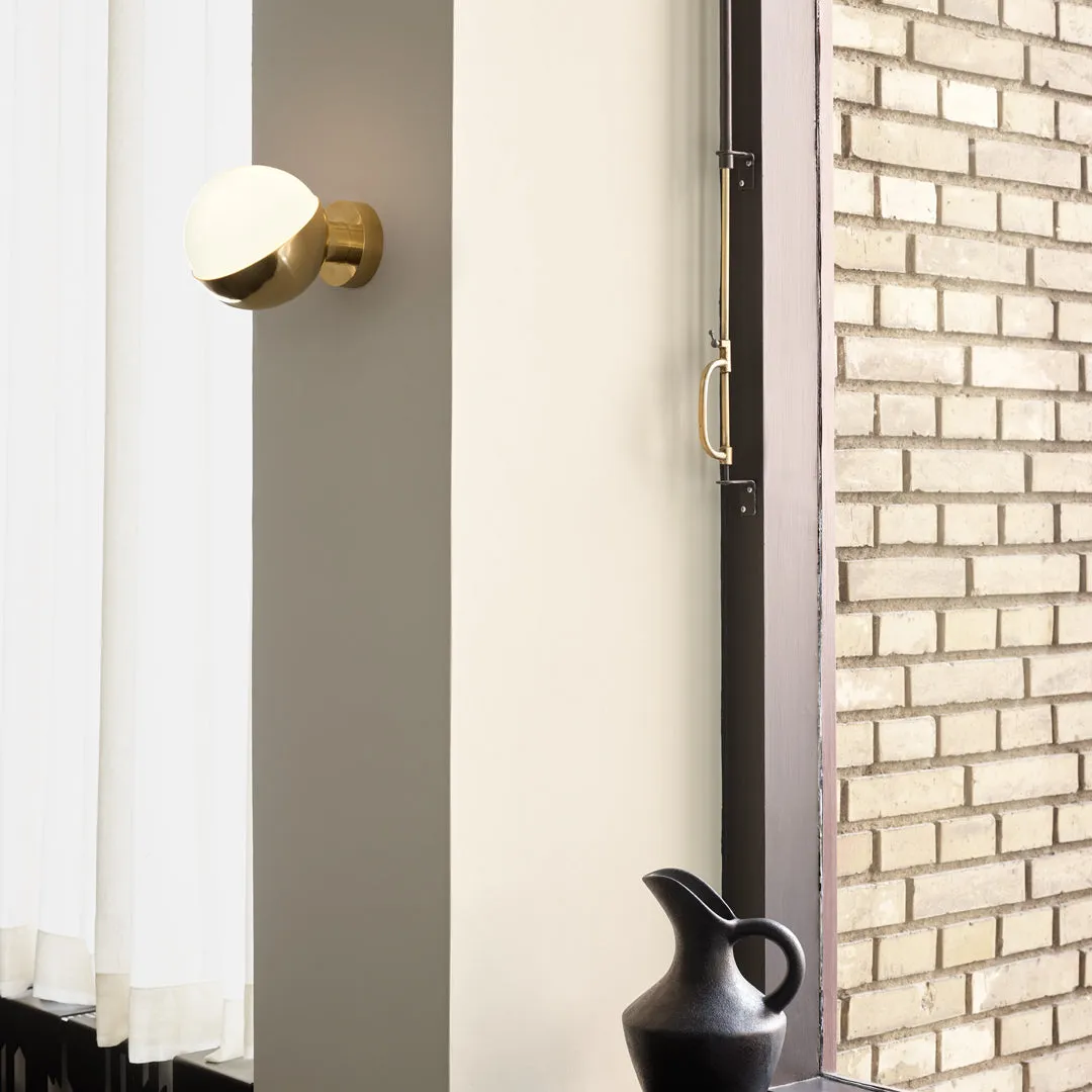 VL Studio Wall Light