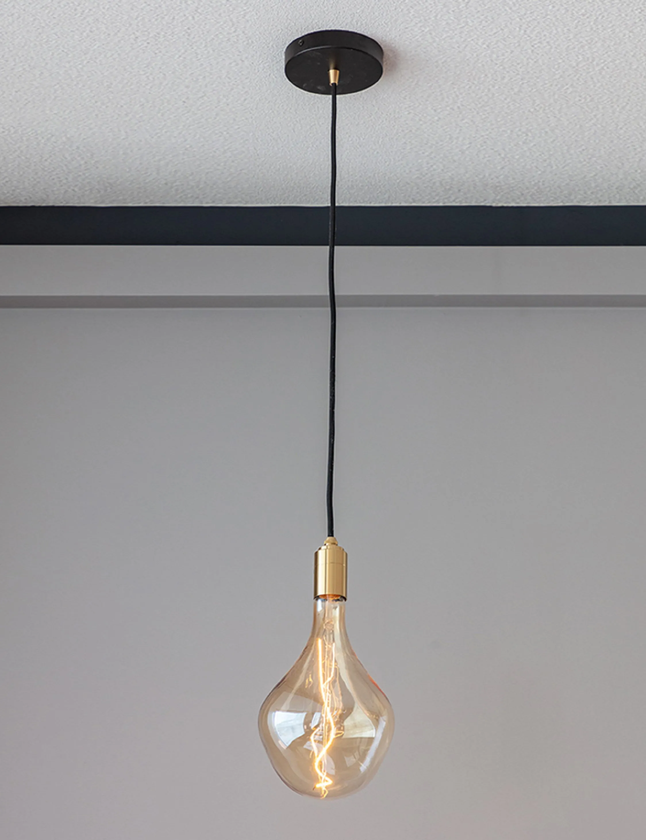 Voronoi II Pendant Light by Tala Lulu and Georgia