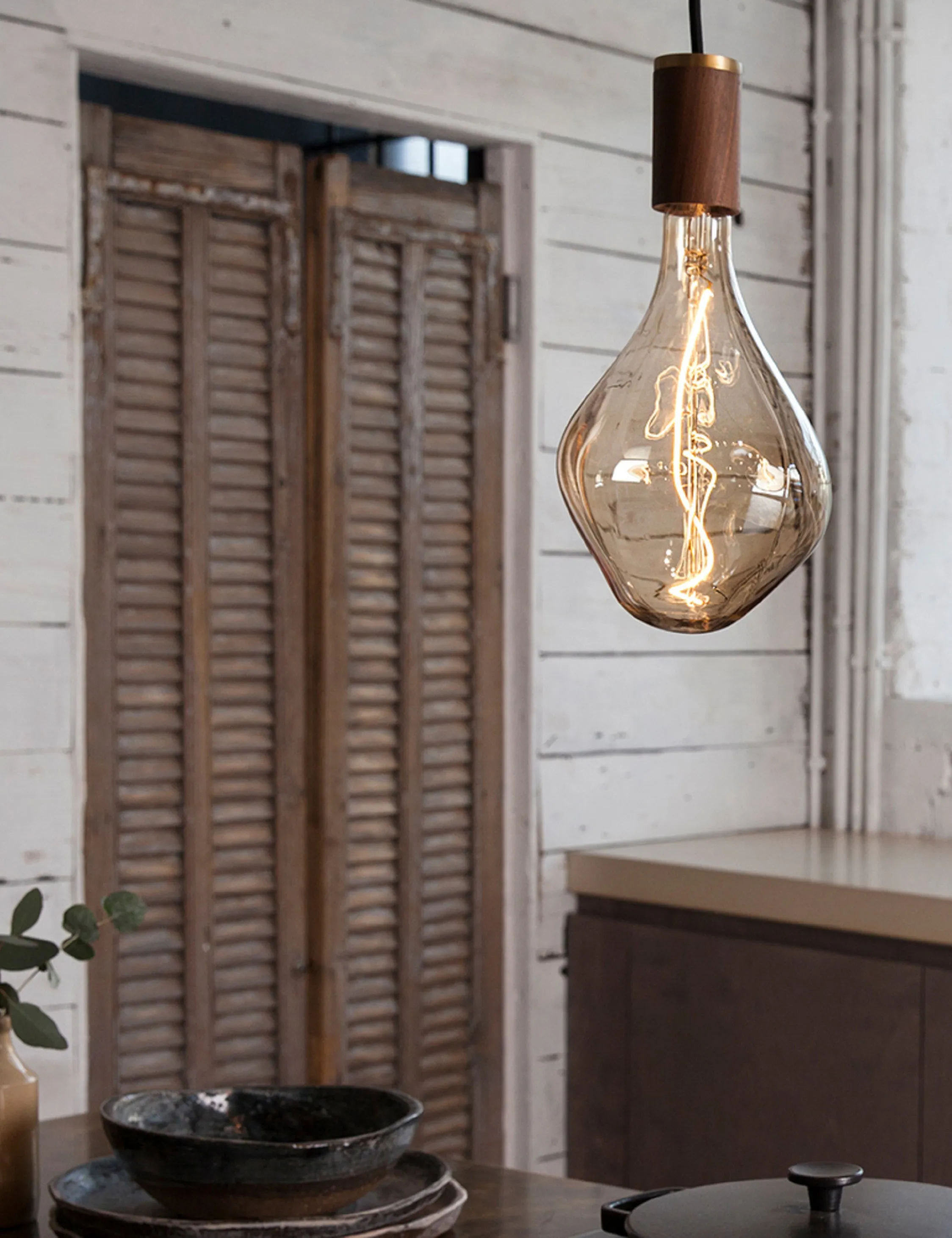 Voronoi II Pendant Light by Tala Lulu and Georgia