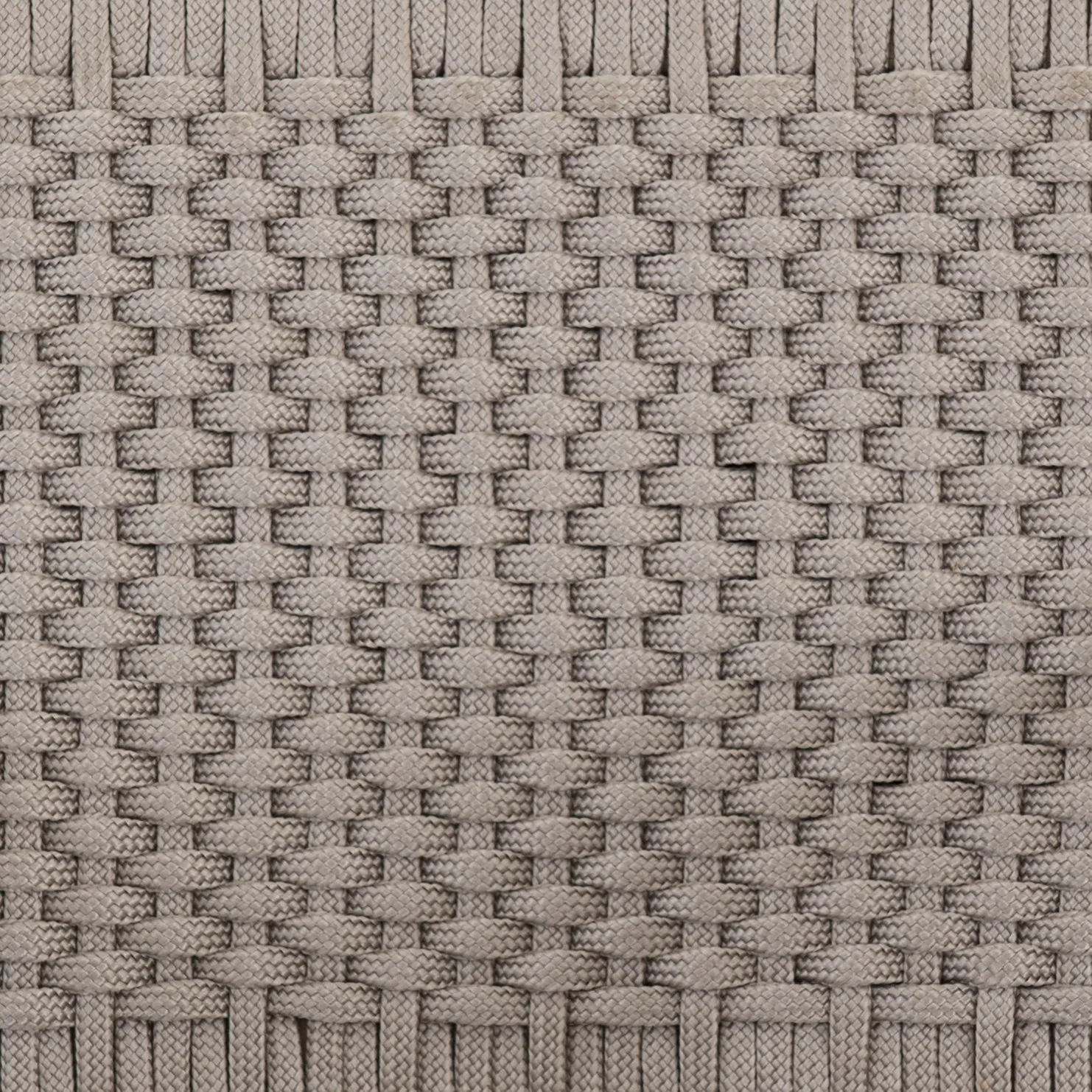 Ylva Indoor / Outdoor Accent Chair, Natural Lulu and Georgia