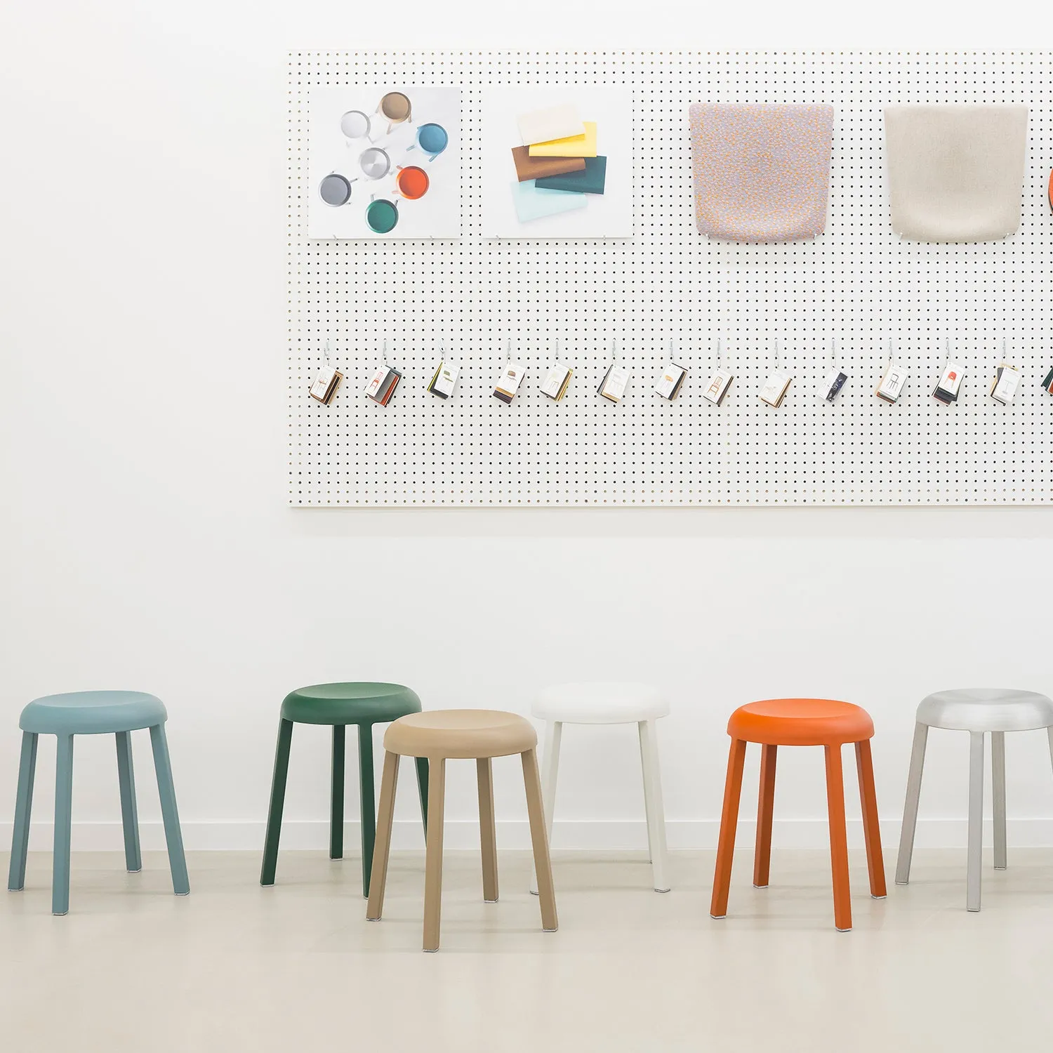 ZA Stool