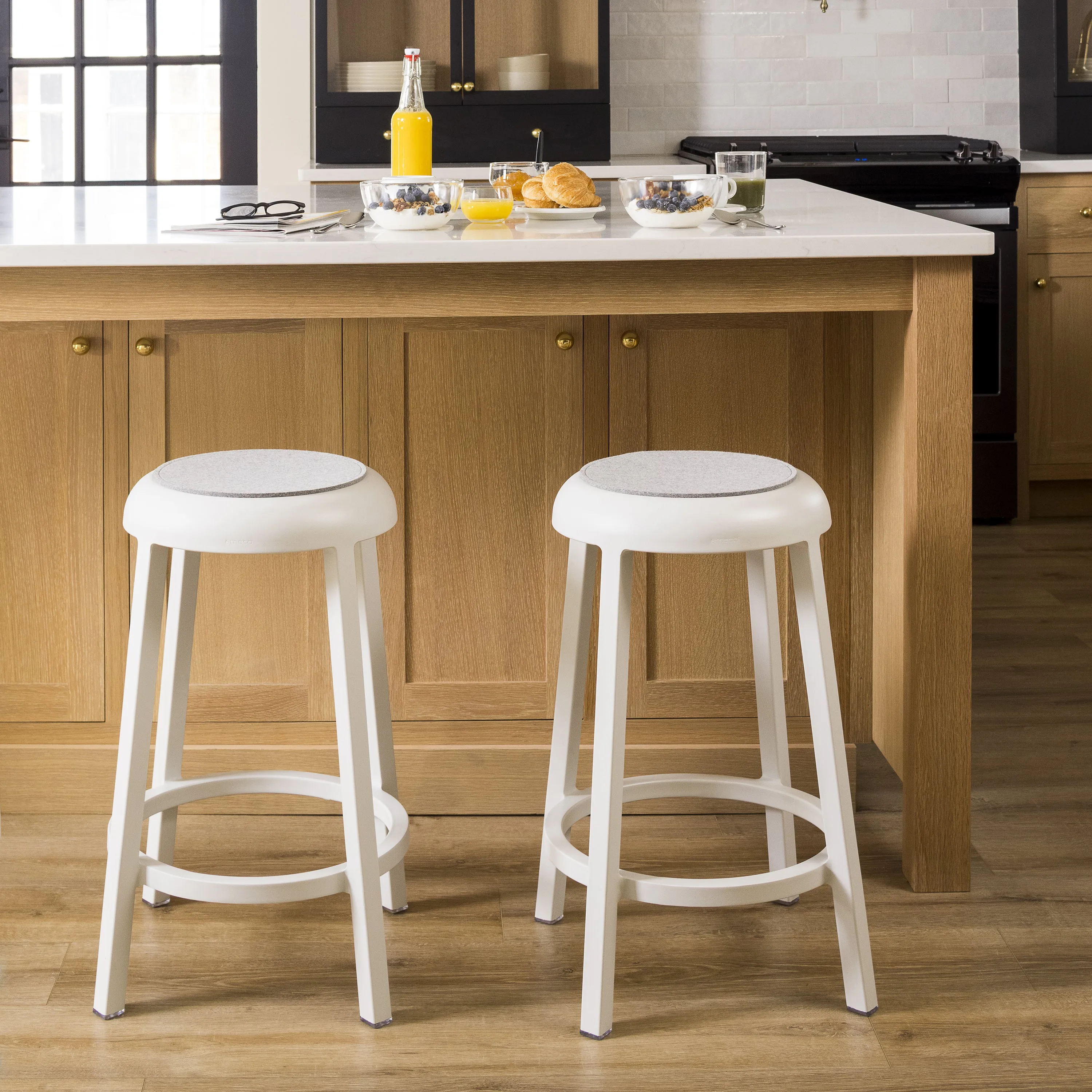 Za Upholstered Stool